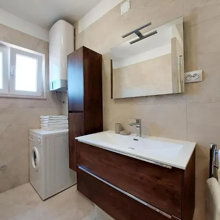 Fab - Spacious Terrace Punat