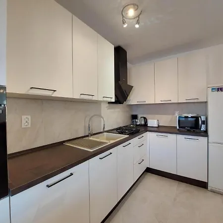 Fab - Spacious Terrace Apartment Punat