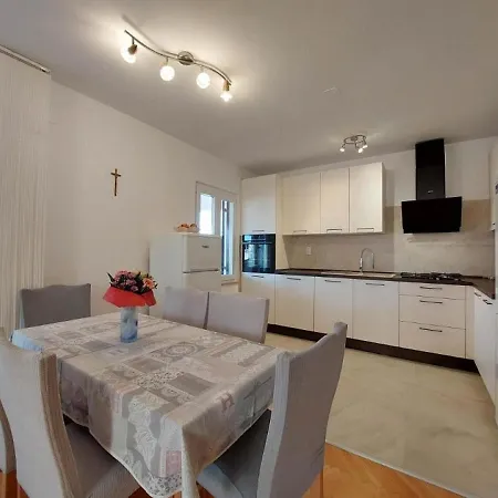 Fab - Spacious Terrace *