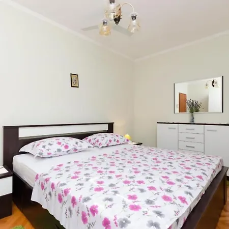 Fab - Spacious Terrace Apartment *