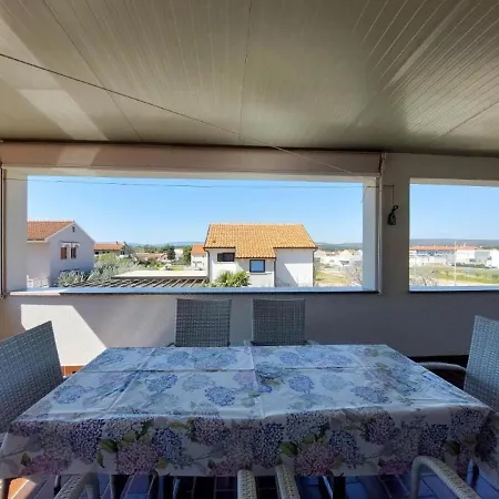 דירה Fab - Spacious Terrace *