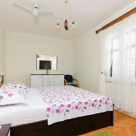דירה Fab - Spacious Terrace