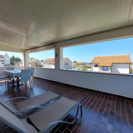 דירה Fab - Spacious Terrace פונאנט