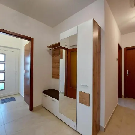Fab - Spacious Terrace *